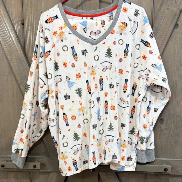 Cuddl Duds Pajama Set White with Festive Print - Picture 1 of 5